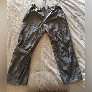 FREE SHIP L.L. Bean Black Stowaway Gortex Rain Pants Size XL 31 inch inseam